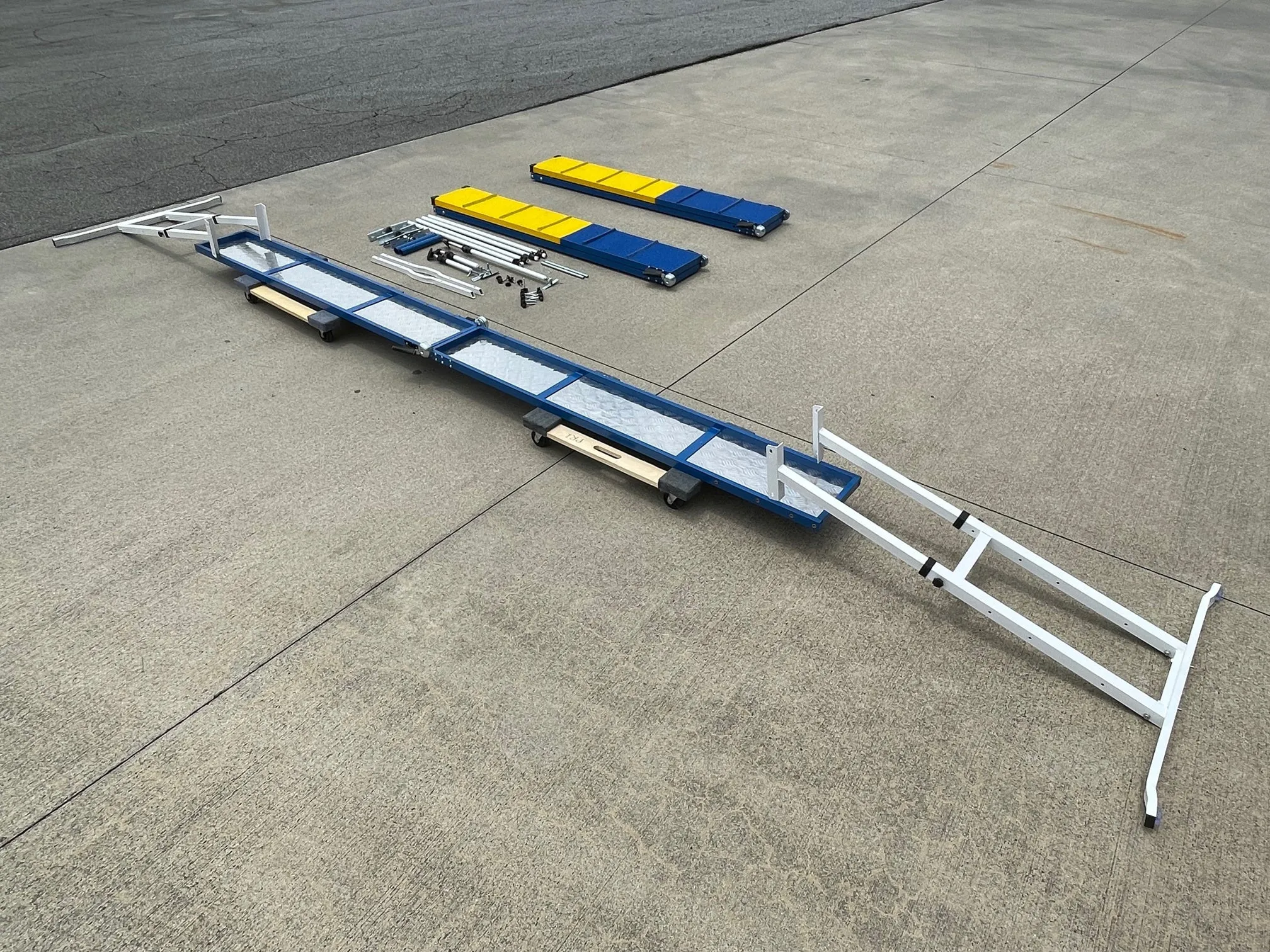 *8’ Dog Walk, Rubber Top, Aluminium Boards, Metal Steel Structure, On-Wheels Interface Ready