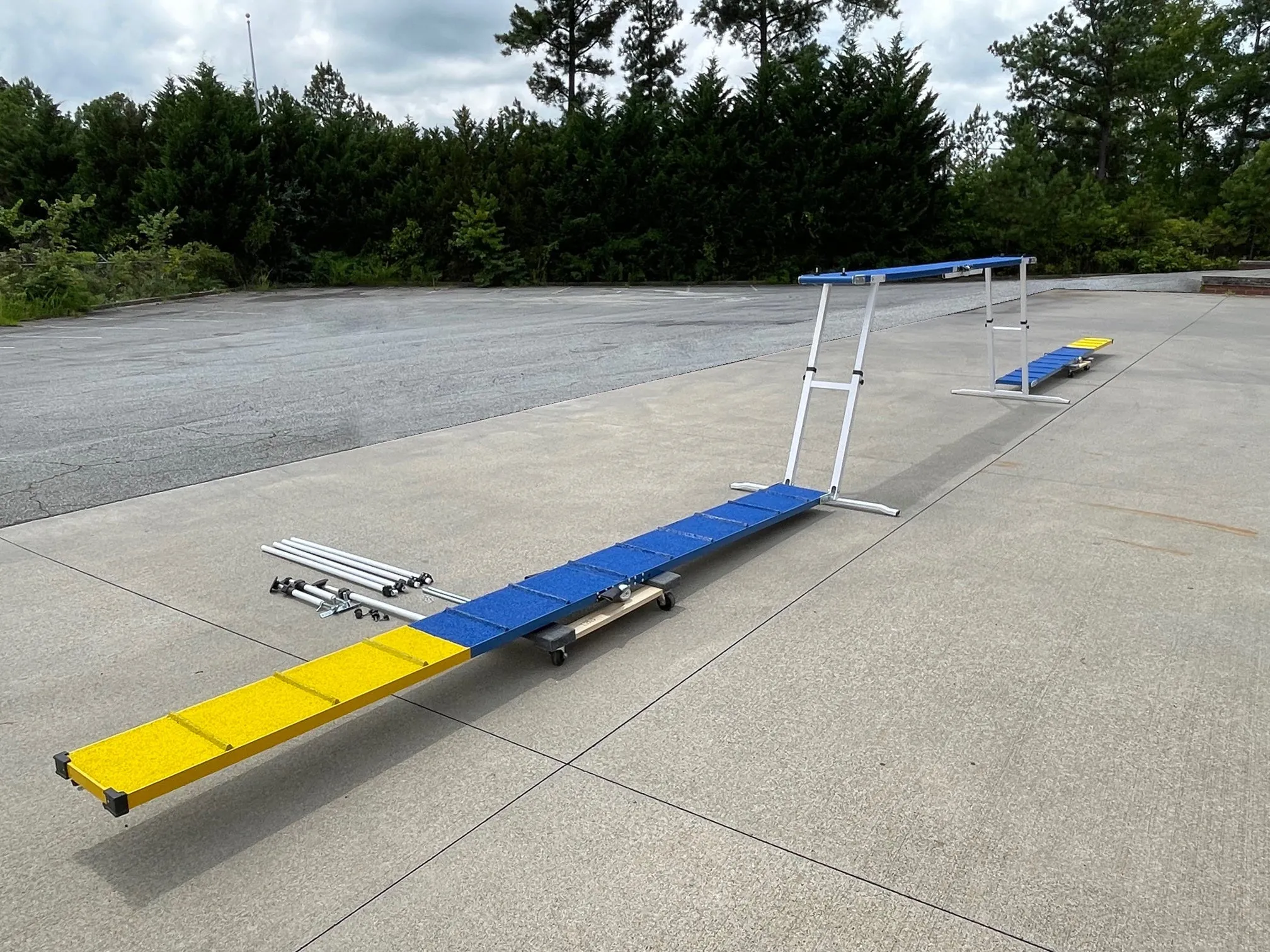 *8’ Dog Walk, Rubber Top, Aluminium Boards, Metal Steel Structure, On-Wheels Interface Ready