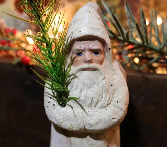 Belsnickle Santa Dovetailed Box Greens Lights Up