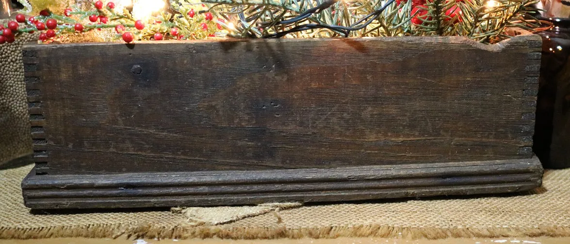 Belsnickle Santa Dovetailed Box Greens Lights Up