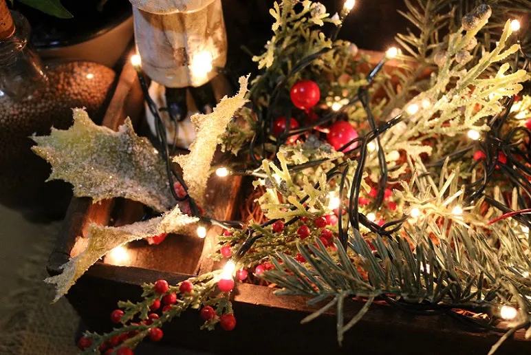 Belsnickle Santa Dovetailed Box Greens Lights Up