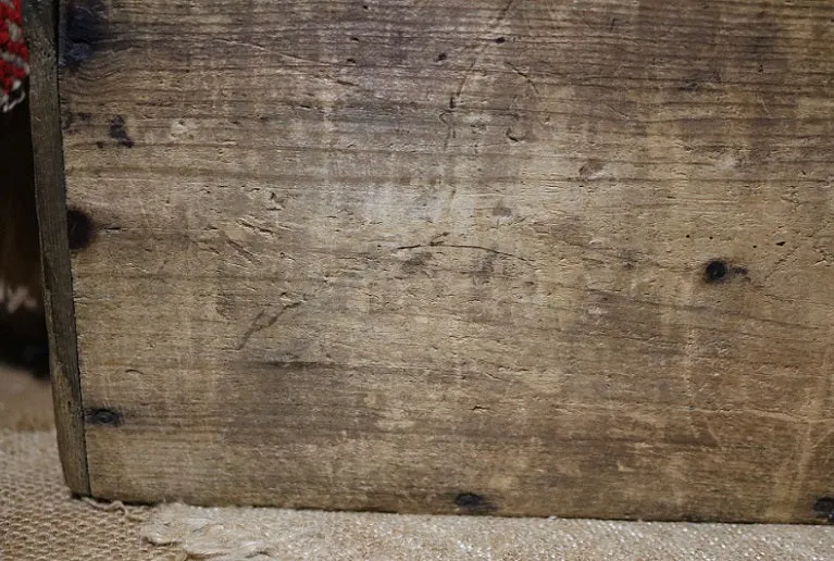Belsnickle Santa Dovetailed Box Greens Lights Up