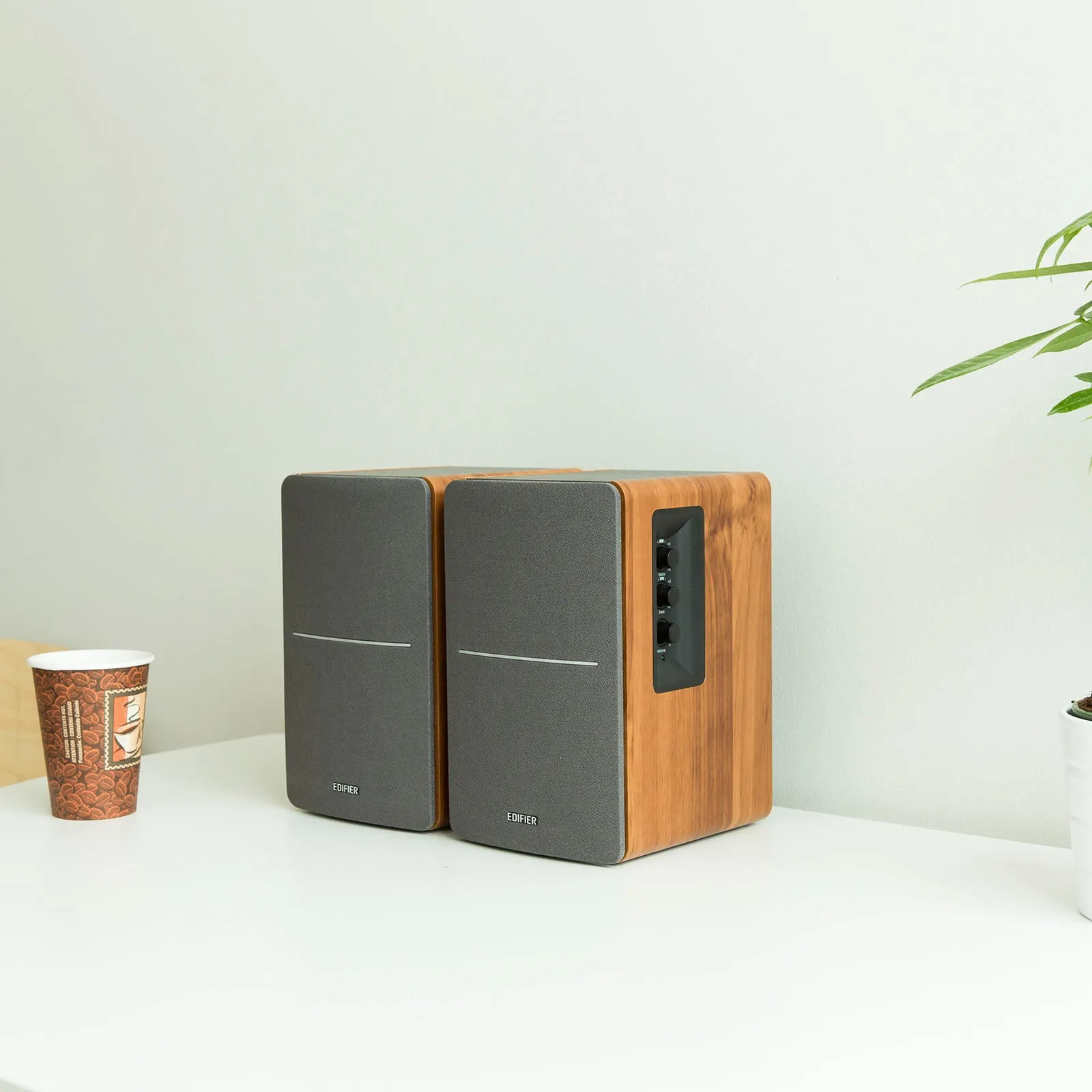 Edifier R1280T Powered Bookshelf Speakers - 2.0 Active Near Field Monitors Studio Monitor Speaker (Natural Wood)