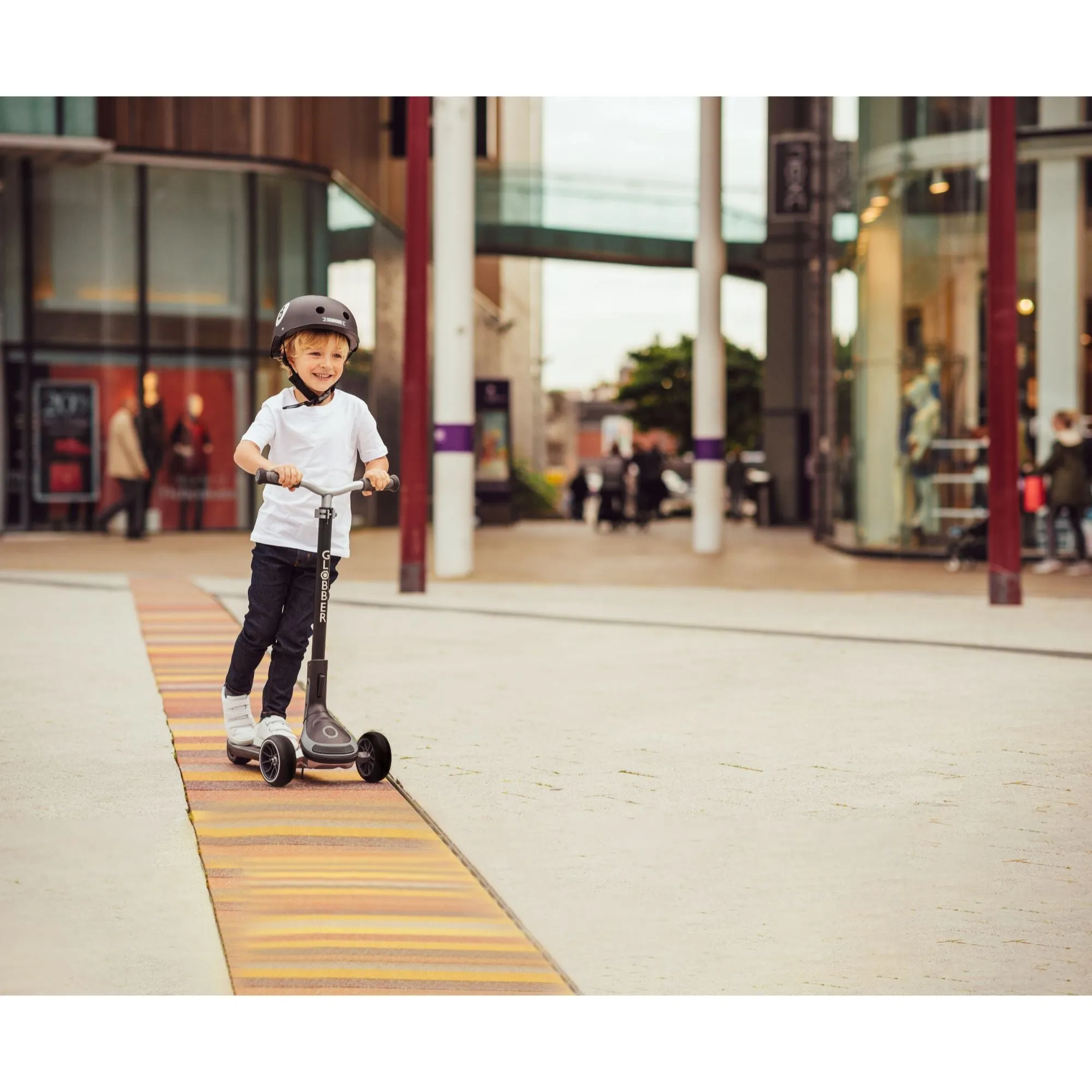 Globber Ultimum Lights Scooter - Sky Blue (5y )