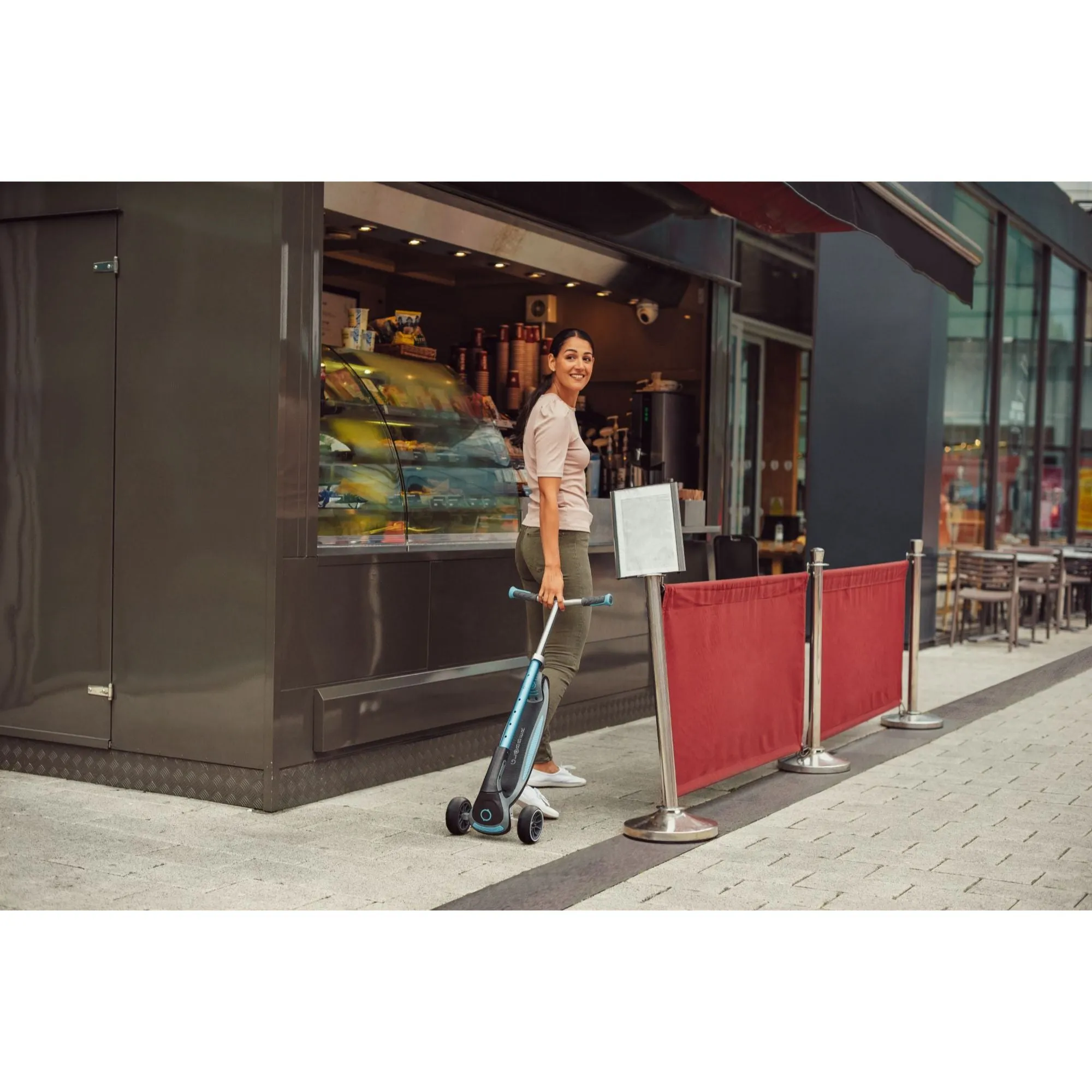 Globber Ultimum Lights Scooter - Sky Blue (5y )