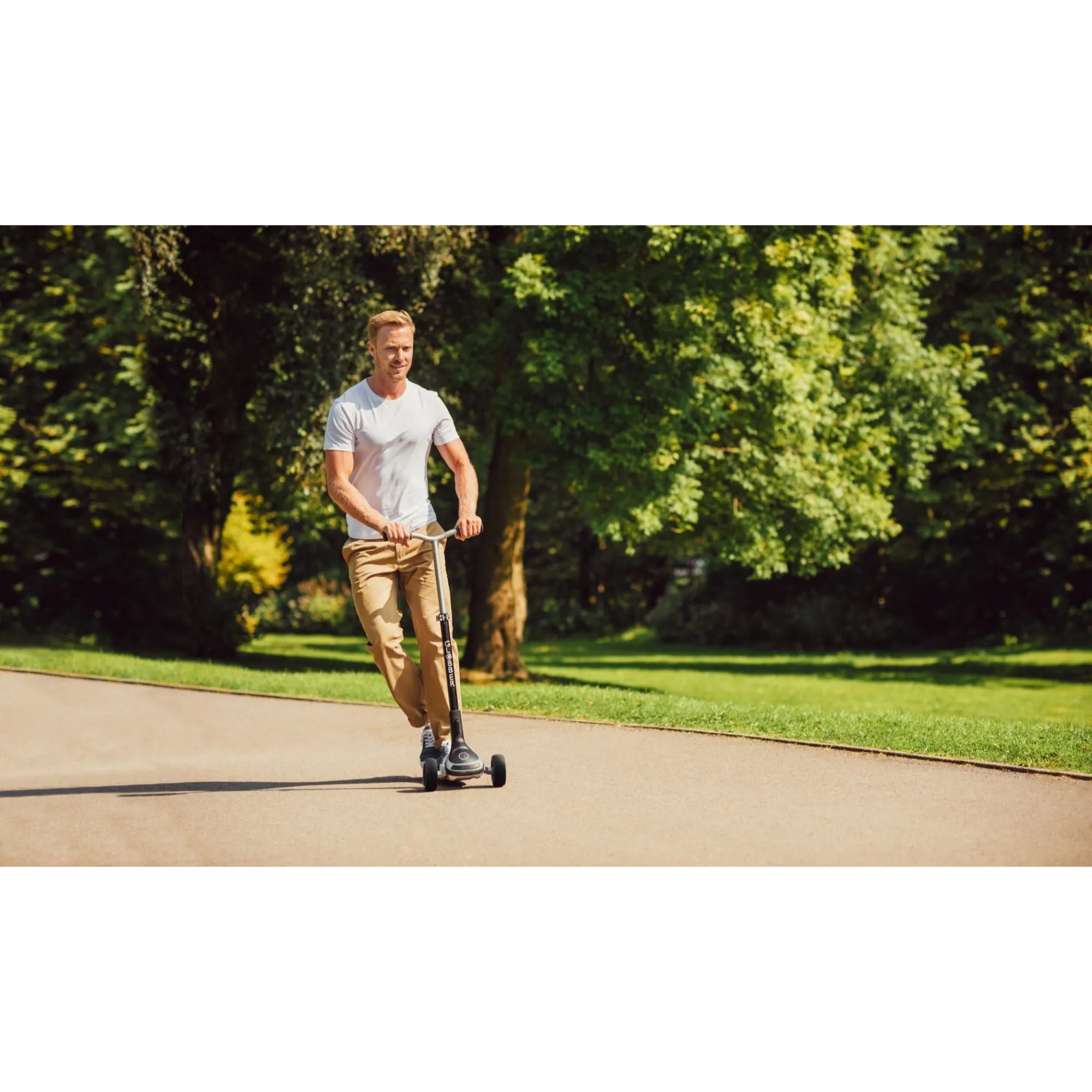 Globber Ultimum Lights Scooter - Sky Blue (5y )
