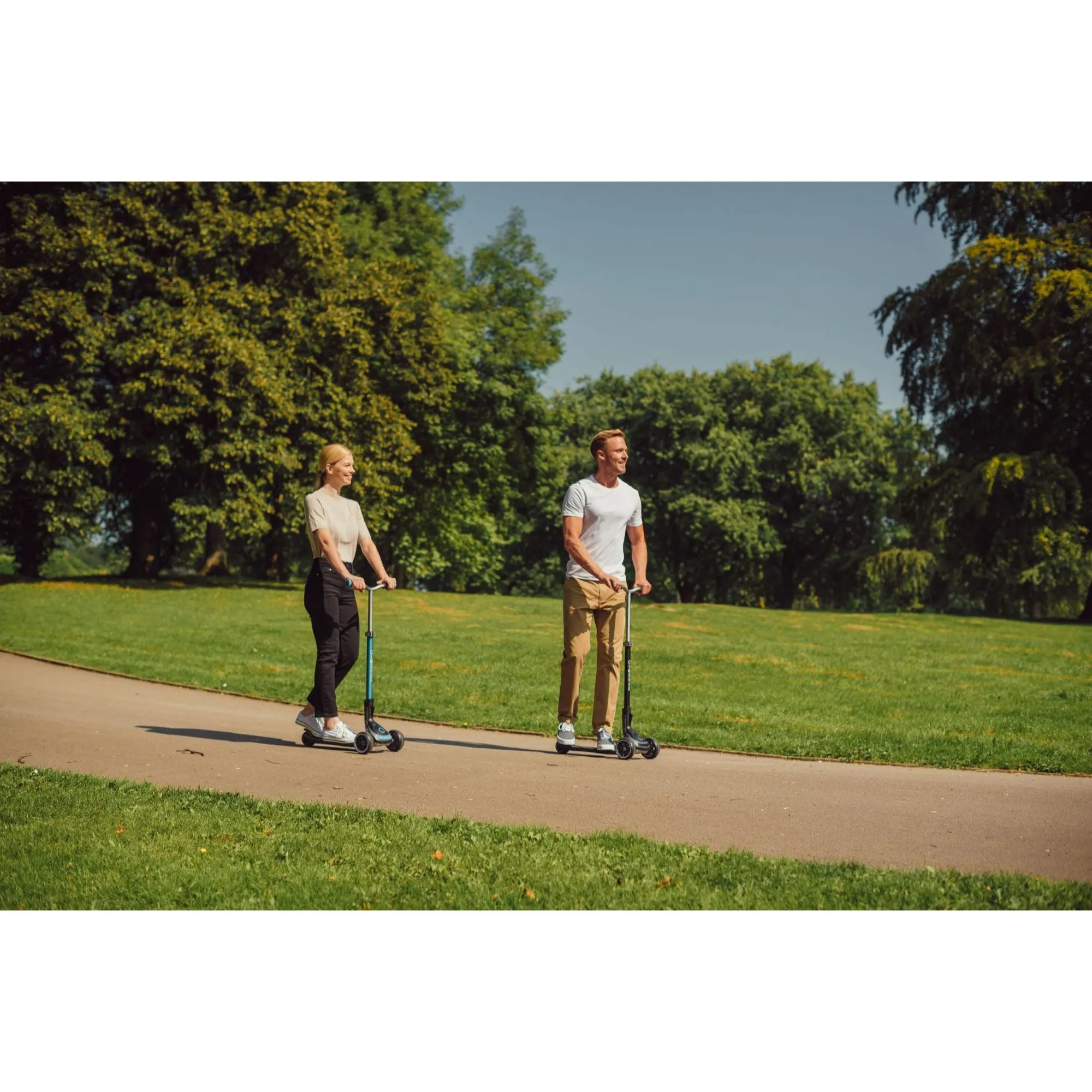 Globber Ultimum Lights Scooter - Sky Blue (5y )