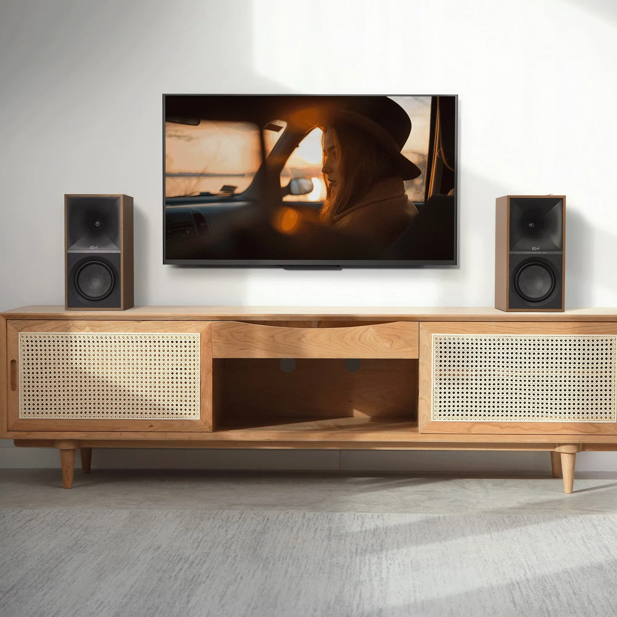 Klipsch The Sevens 6.5" aktyvios lentyninės garso kolonėlės su HDMI ARC